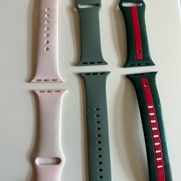 Apple watch series 4 40 mm. Has scratches on face as shown. All bands included - Picture 6 of 8